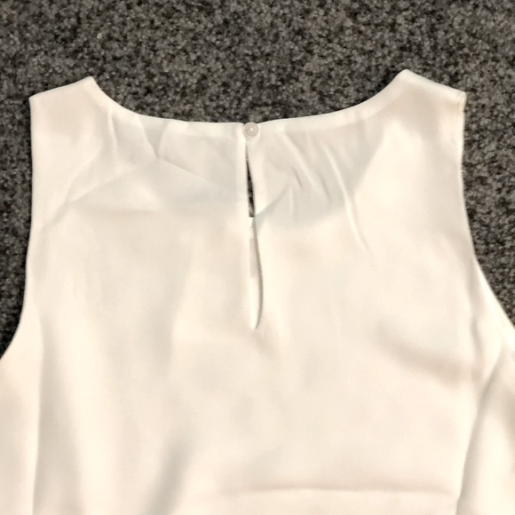 Forever21 Flowy White Layered Top Size Small NWT - Picture 4 of 4